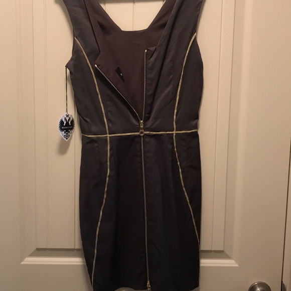 Women’s Dress - Picture 4 of 6
